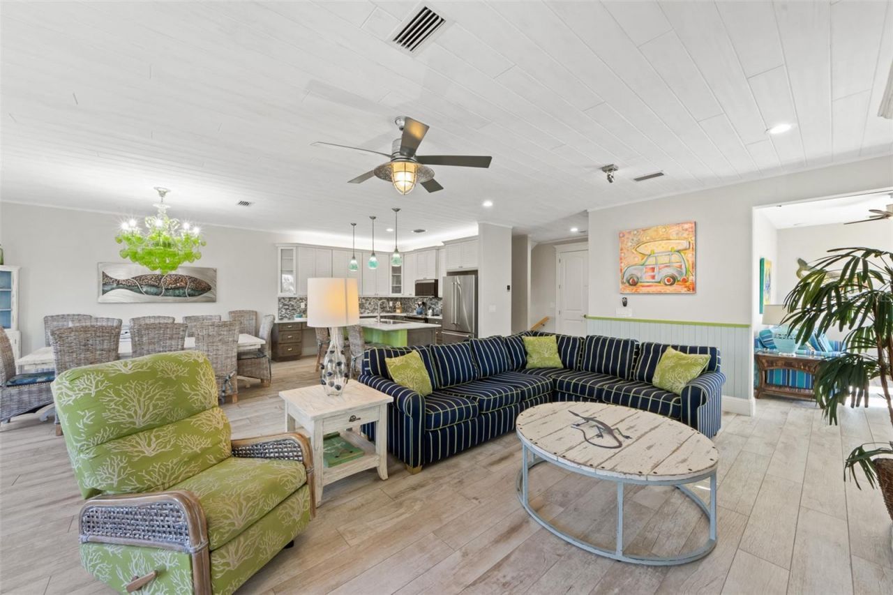 106 81st Street, Holmes Beach, FL 34217 Photo