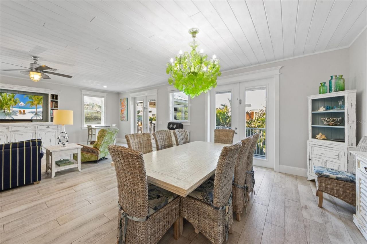 106 81st Street, Holmes Beach, FL 34217 Photo