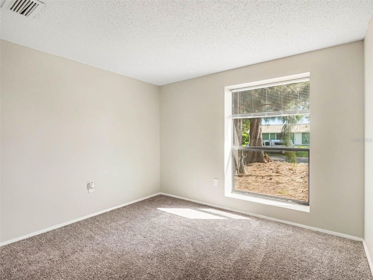 6607 36th Avenue Drive W, Bradenton, FL 34209 Photo