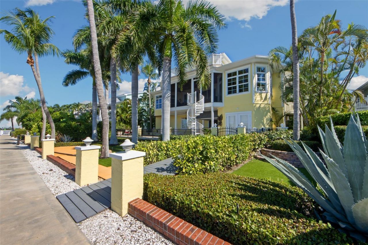 12914 Yacht Club Place, Cortez, FL 34215 Photo