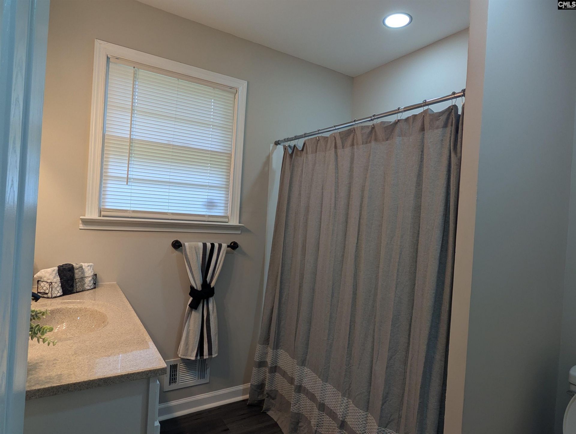 1013 Pinelane Road  Photo 8