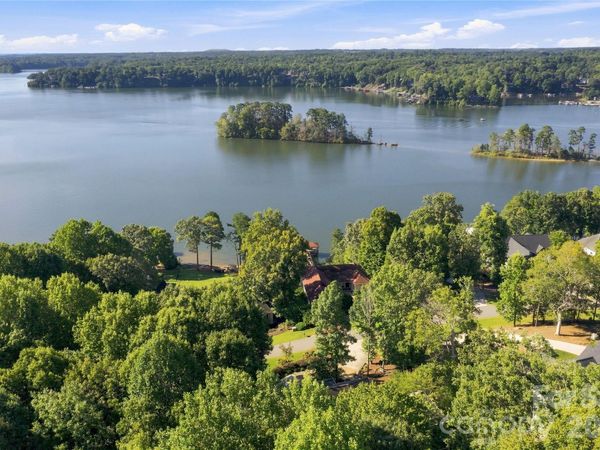184 High Lake Drive , Statesville, NC 28677