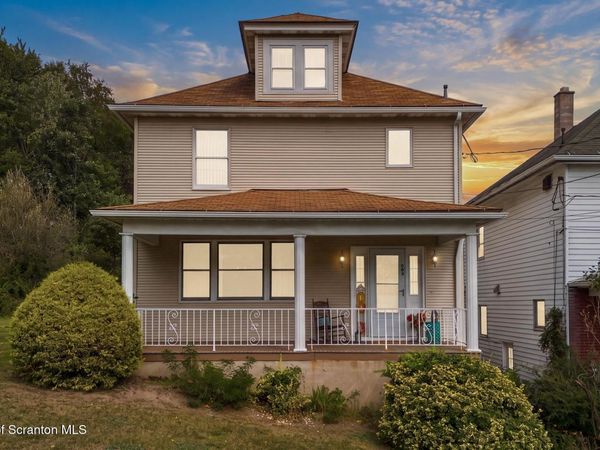204 Lillibridge Street , Blakely, PA 18452