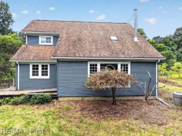 56375 Bates Road, Chesterfield Township, Mi 48051