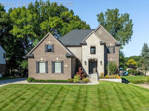 61314 Miriam Drive, Washington Township, Mi 48094