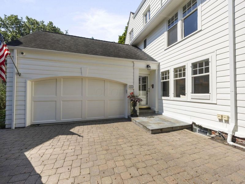 1763 Upper Chelsea Road, Upper Arlington, OH 43212 Photo 3