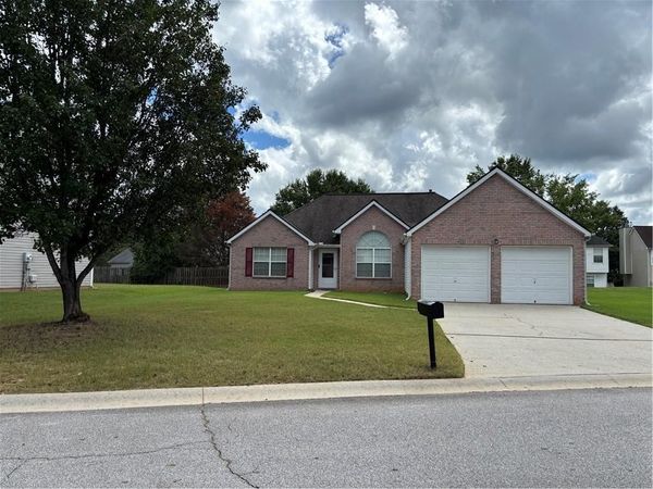11943 Spring Lake Way , Fayetteville, GA 30215
