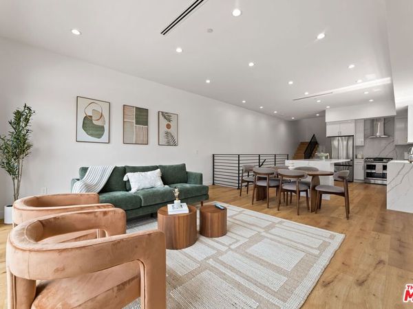 5118 Laurel Canyon, Valley Village, CA 91607