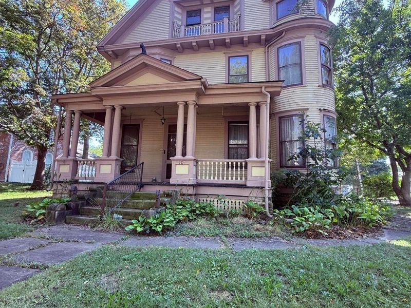 405 E East Street , Washington Court House, OH 43160 Photo 2