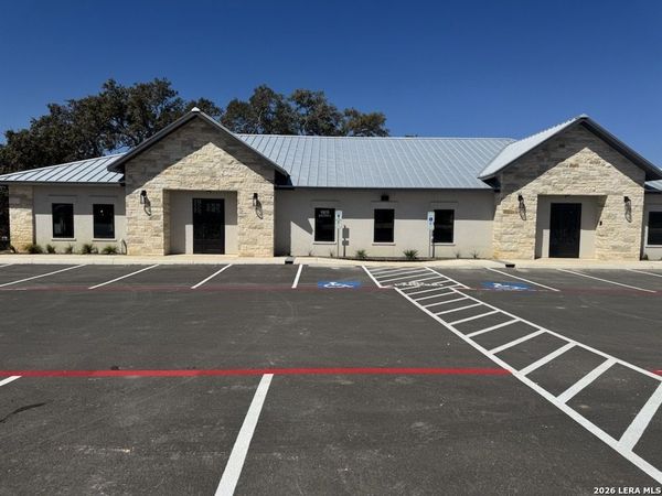 9819 Huebner Rd, San Antonio, TX 78240