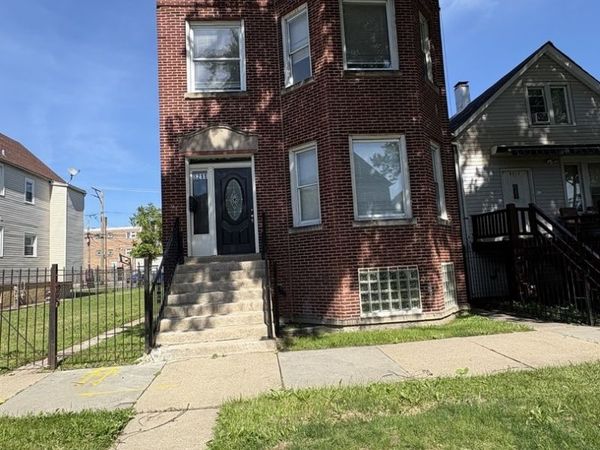 8211 S Escanaba Avenue , Unit 1, Chicago, IL 60617
