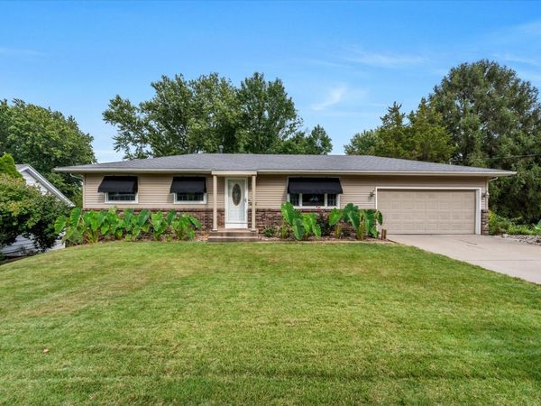 2326 14th Street , East Moline, IL 61244