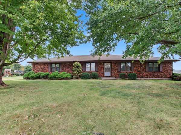 2319 S 8th Street, Quincy, IL 62305
