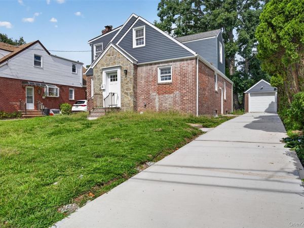 33 Carol Street , West Hempstead, NY 11552