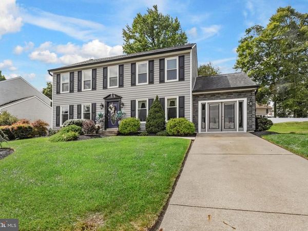 12 GLOUCESTER COURT , NEWARK, DE 19702