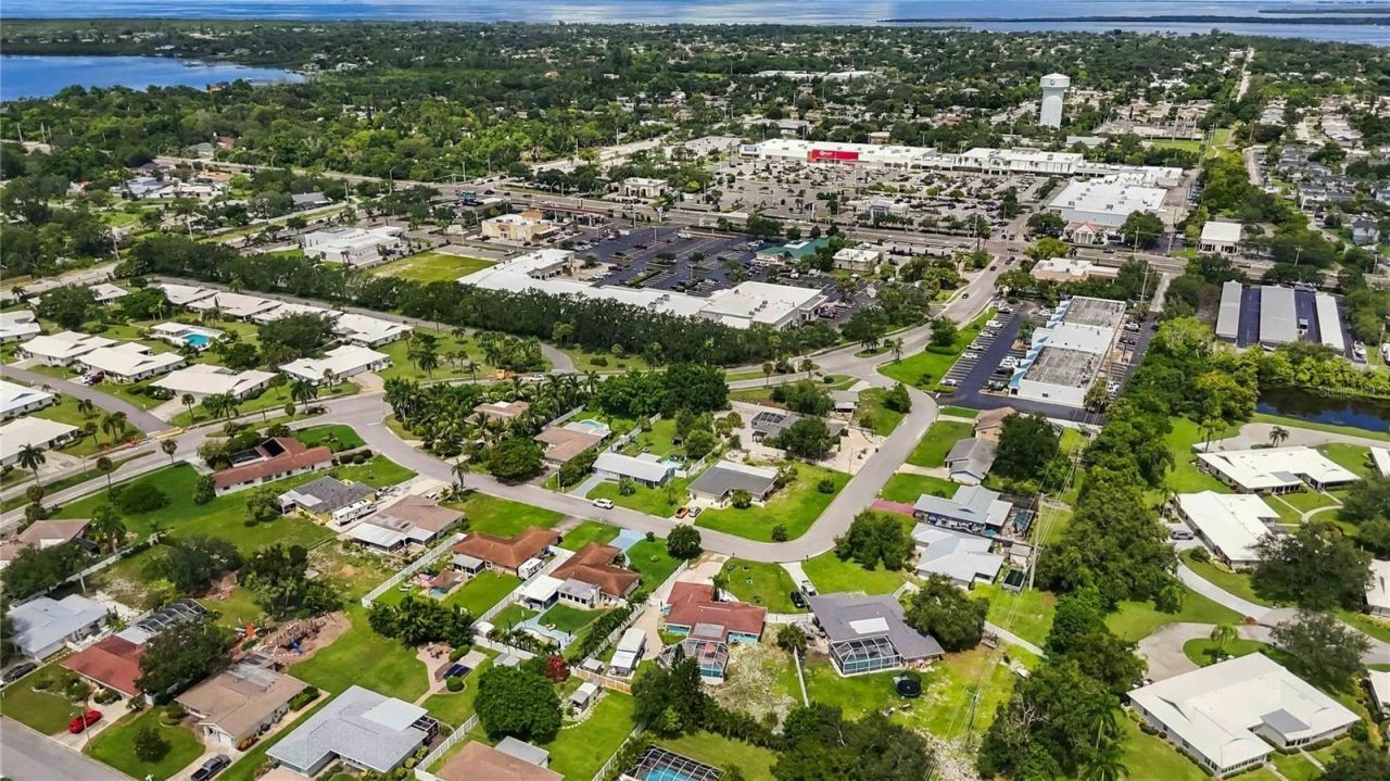 7221 8th Avenue Loop W, Bradenton, FL 34209 Photo