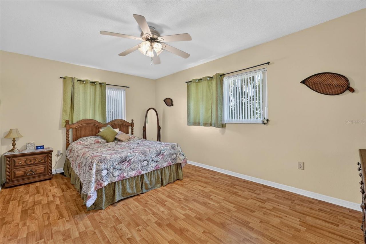 22 E Bay Avenue, Yalaha, FL 34797 Photo