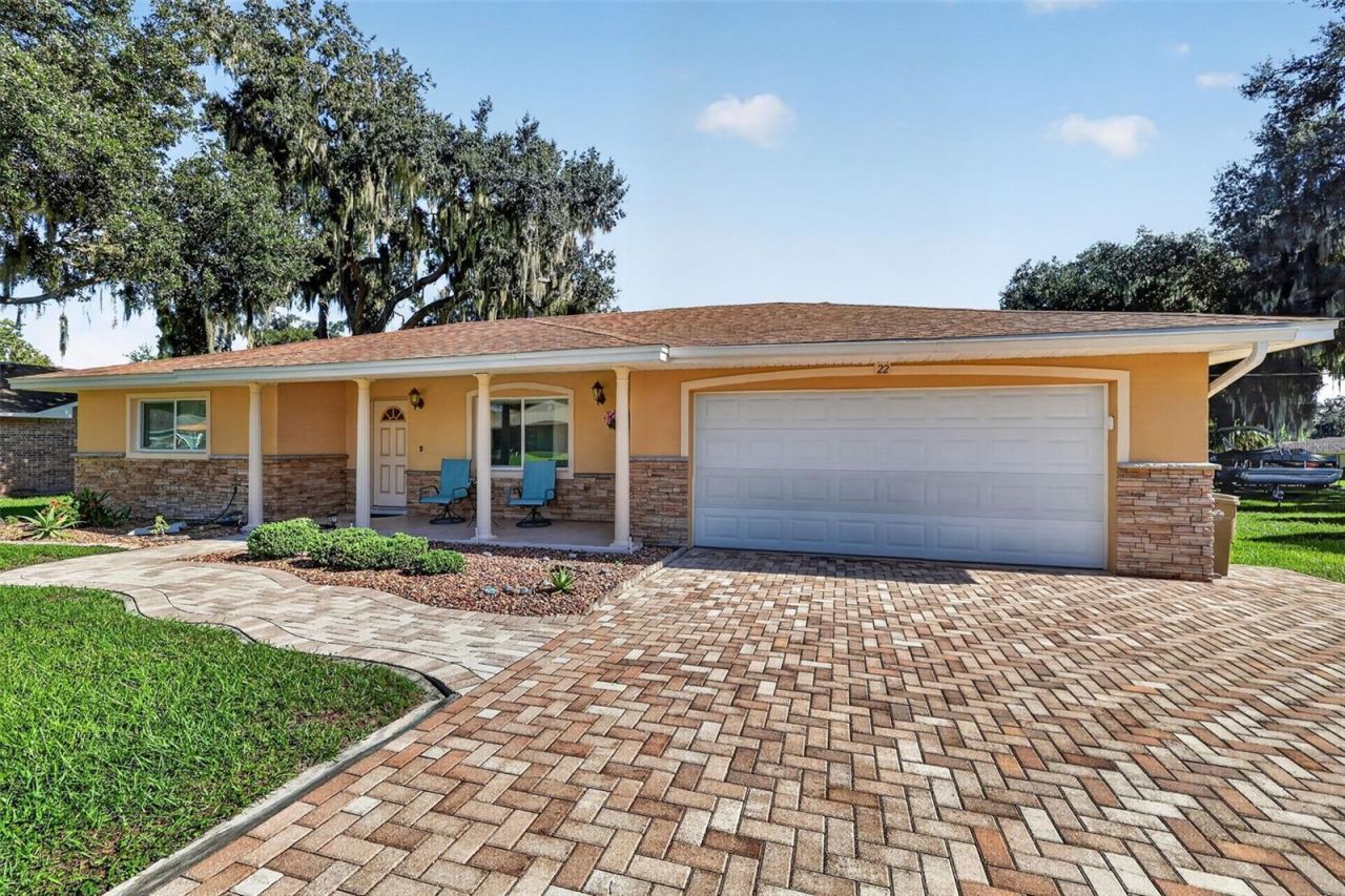 22 E Bay Avenue, Yalaha, FL 34797 Photo