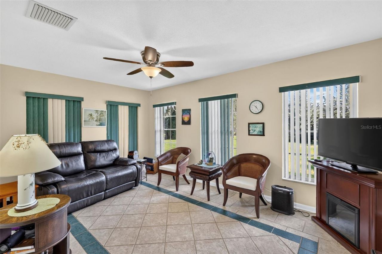 22 E Bay Avenue, Yalaha, FL 34797 Photo