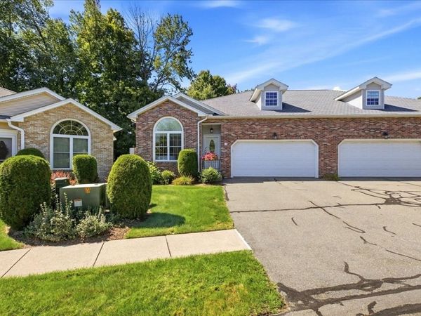 12 Wynnfield Cir, Unit 12, Southwick, MA 01077