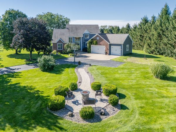 22533 Vineyard Circle, Mattawan, MI 49071