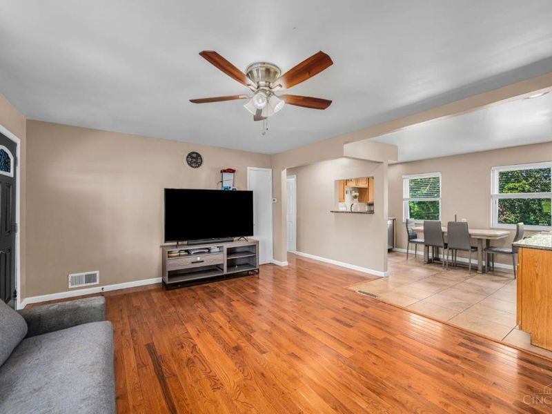 11935 Mill Road, Springfield Township, OH 45240 Photo 12