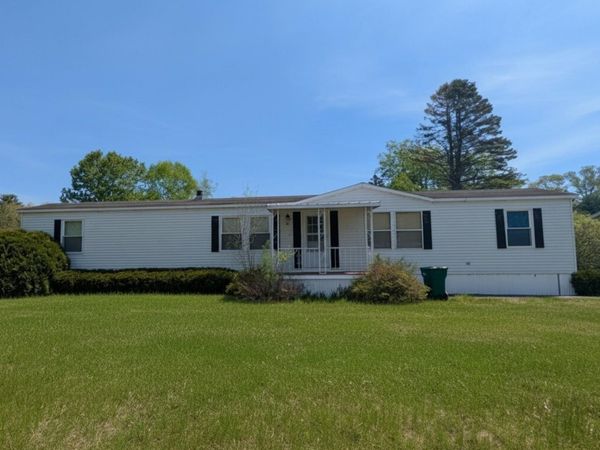 32 Skyline Drive, Rochester, NH 03867