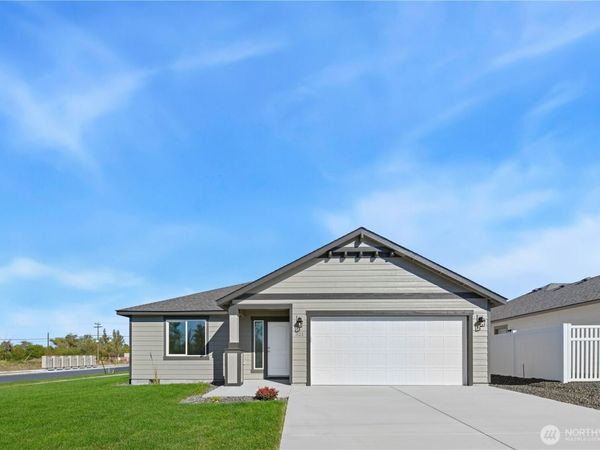 321 N Lessor Loop , Moses Lake, WA 98837