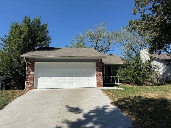 8418 N 116th Avenue , Owasso, OK 74055