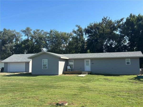 1206 Missouri Street, Elwood, KS 66024