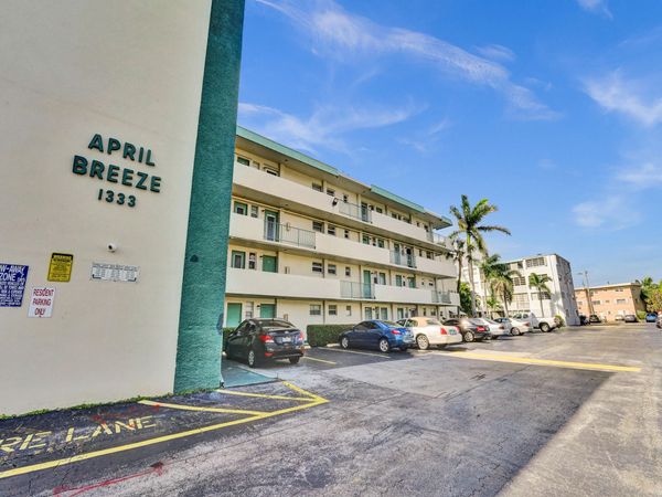 1333 E HALLANDALE BEACH Boulevard, Unit 302, Hallandale Beach, FL 33009