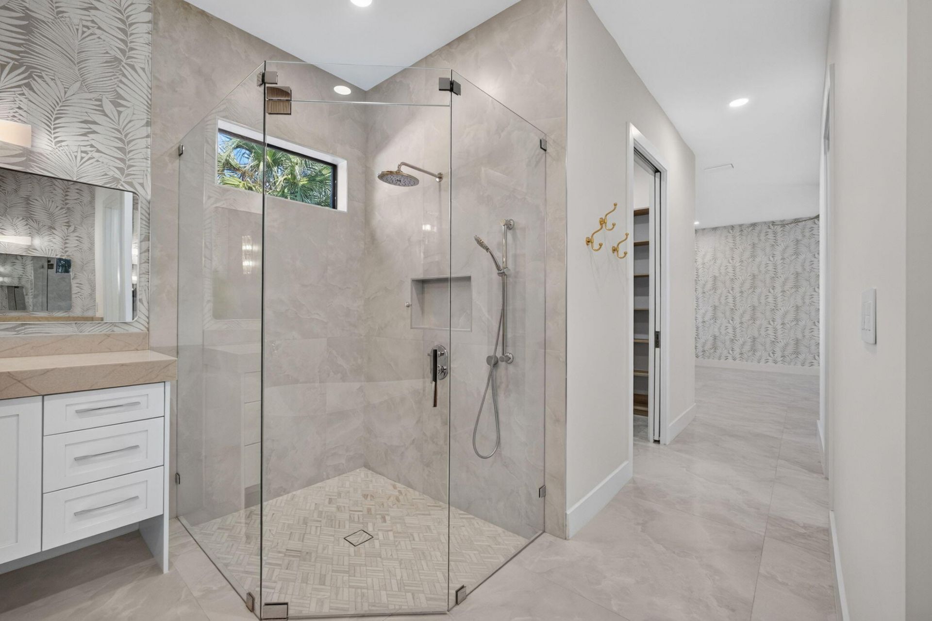 131 Edwards Lane, Palm Beach Shores, FL 33404 Photo
