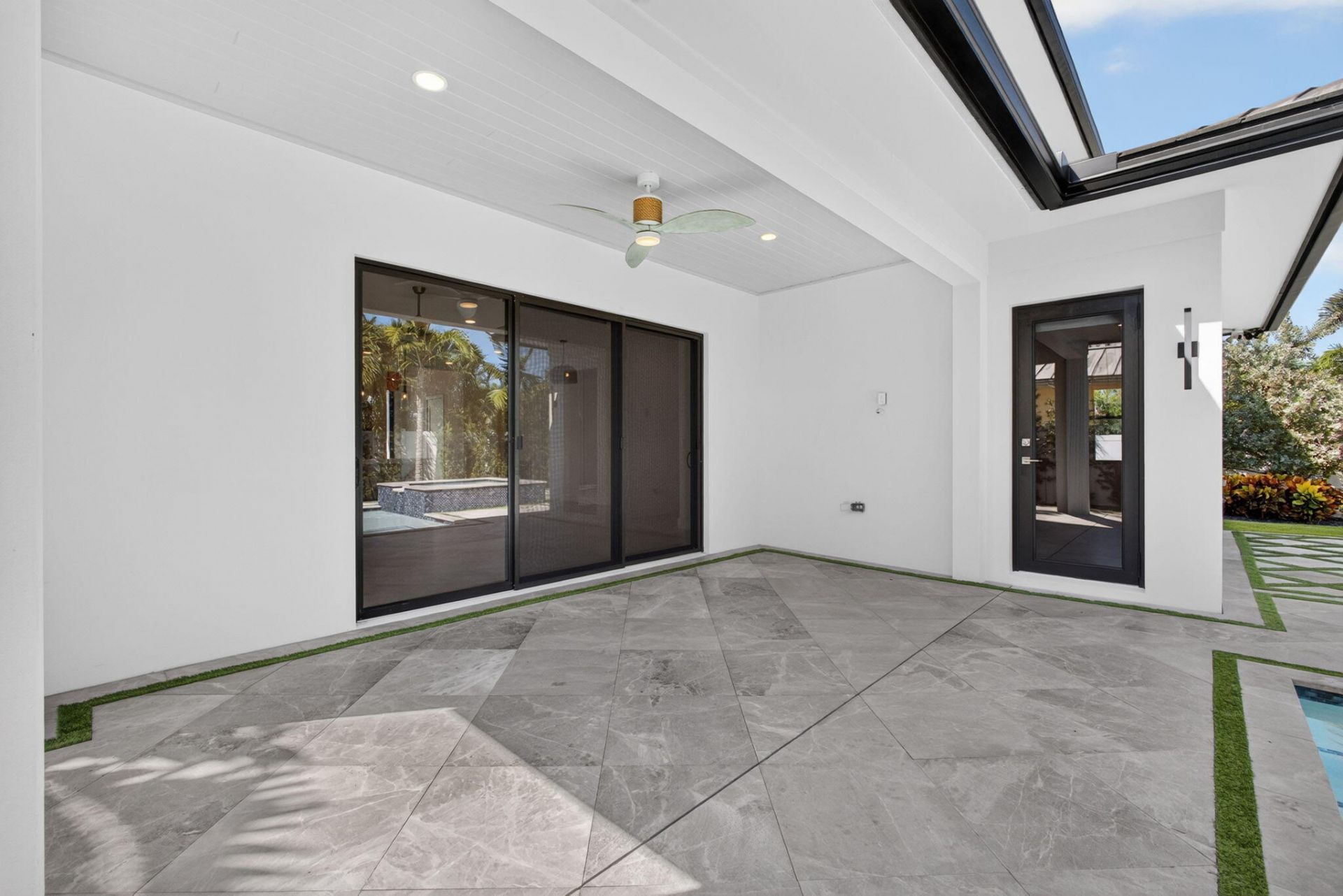 131 Edwards Lane, Palm Beach Shores, FL 33404 Photo