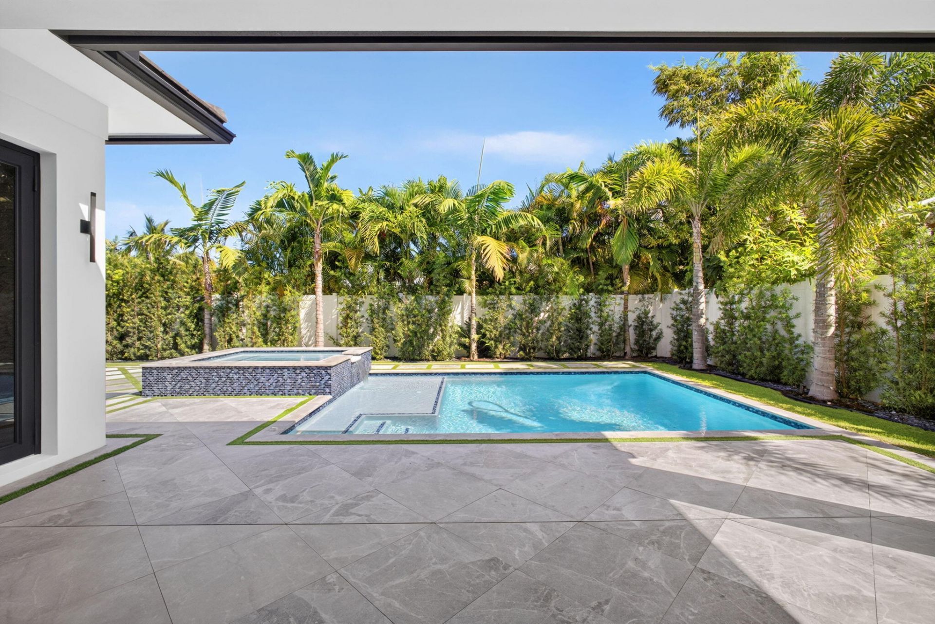 131 Edwards Lane, Palm Beach Shores, FL 33404 Photo