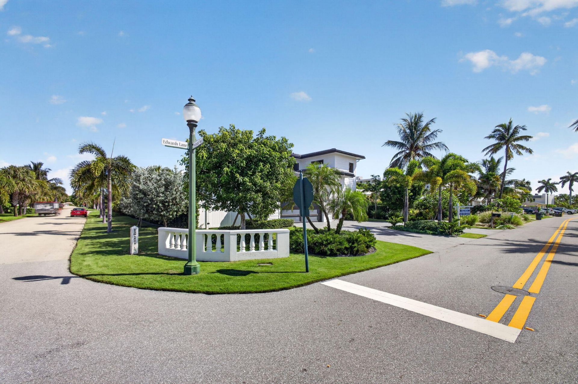 131 Edwards Lane, Palm Beach Shores, FL 33404 Photo