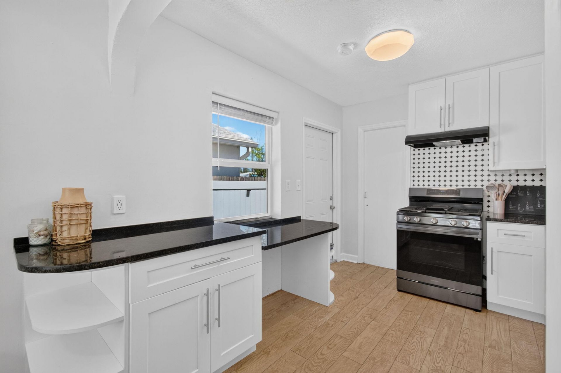 612 N C Street, Lake Worth, FL 33460 Photo