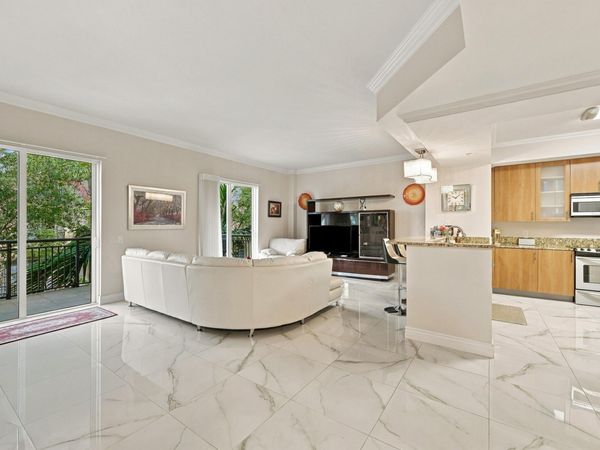 2601 NE 14th Avenue, Unit 306, Wilton Manors, FL 33334