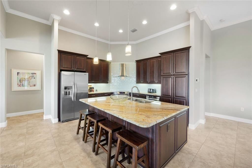 11899 King James Ct, Cape Coral, FL 33991 Photo