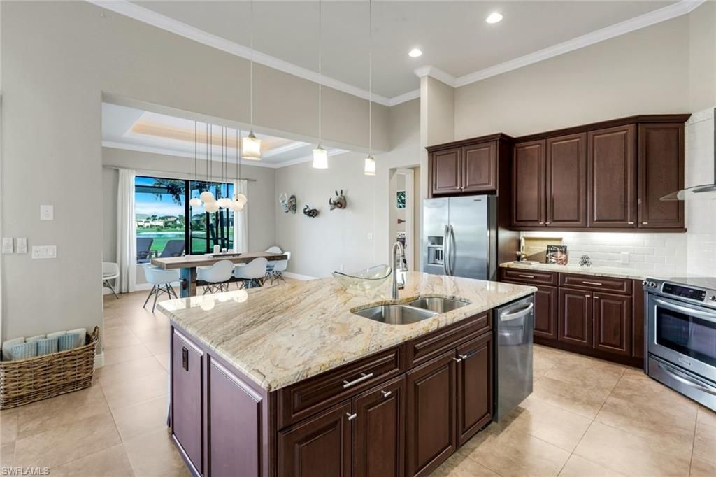 11899 King James Ct, Cape Coral, FL 33991 Photo