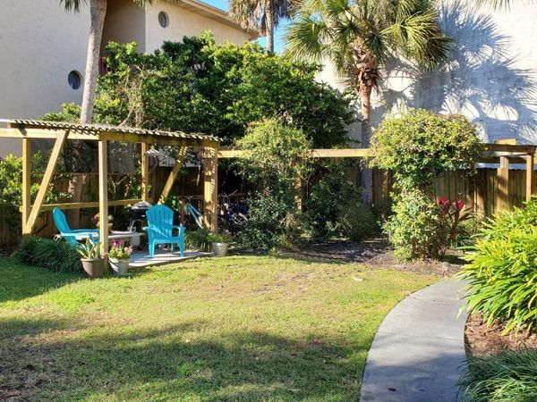 530 S 2ND Street, Jacksonville Beach, FL 32250