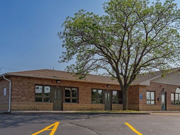 1041 Bonaventure Drive , Elk Grove Village, IL 60007