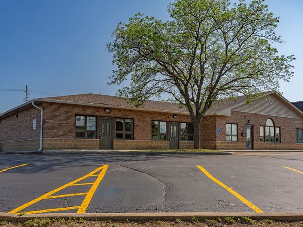 1041 Bonaventure Drive , Elk Grove Village, IL 60007