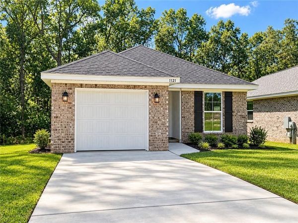 1121 Forest Glen Drive S, Mobile, AL 36618