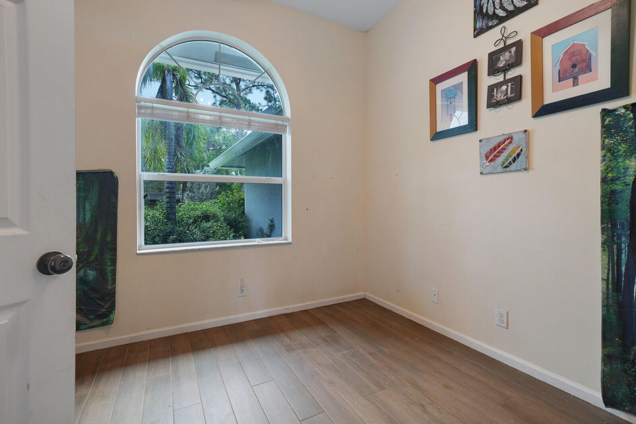 16395 E Hialeah Drive E, The Acreage, FL 33470 Photo