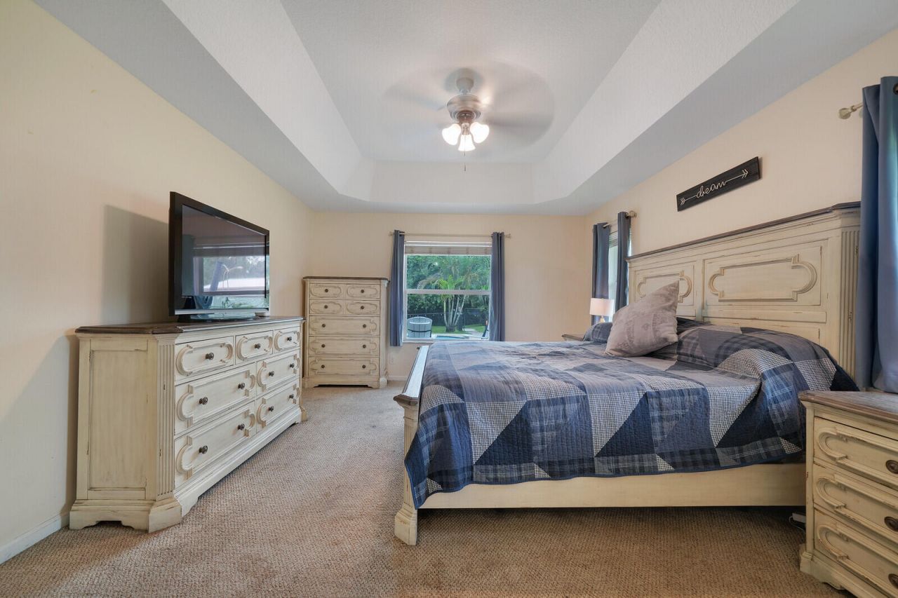 16395 E Hialeah Drive E, The Acreage, FL 33470 Photo