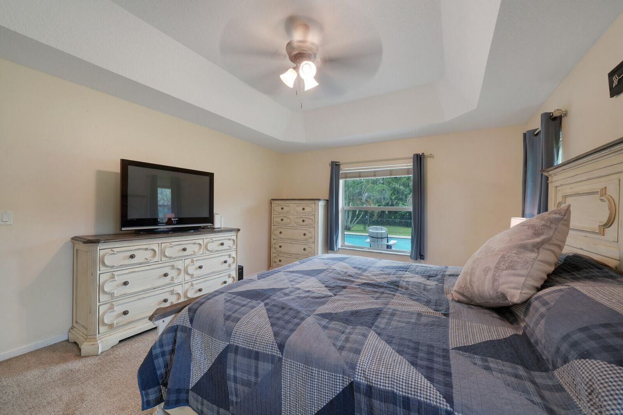 16395 E Hialeah Drive E, The Acreage, FL 33470 Photo