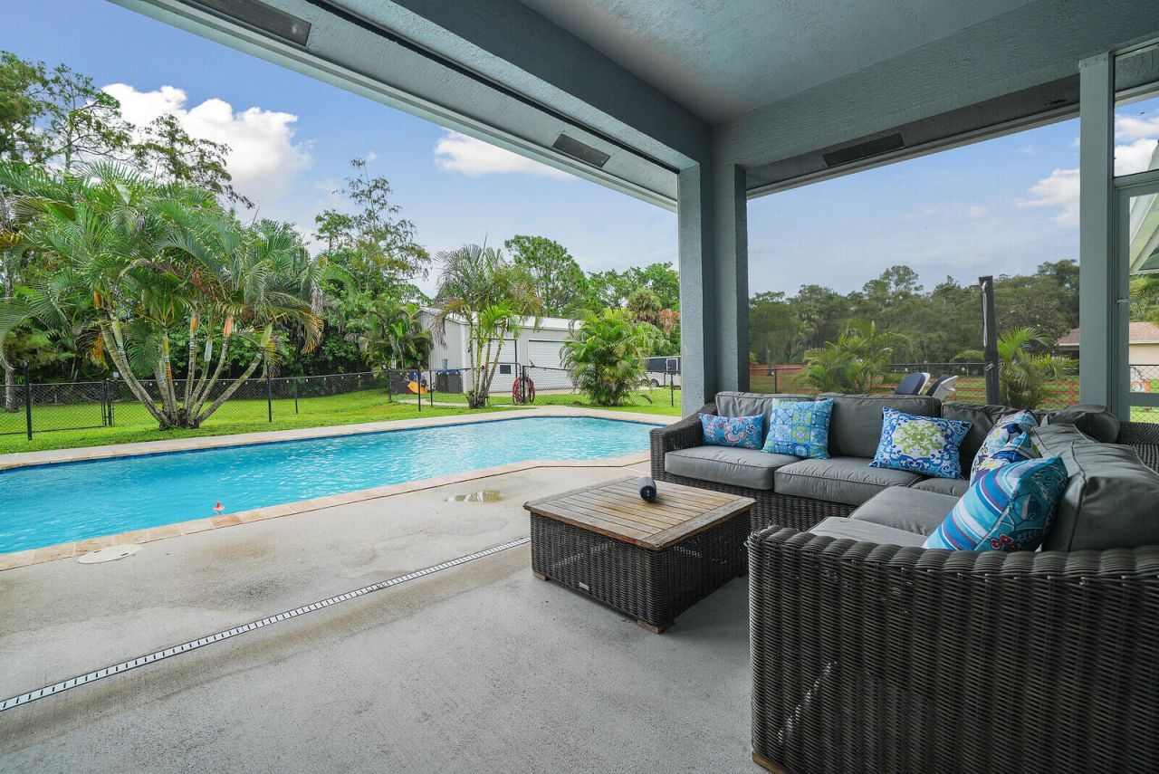 16395 E Hialeah Drive E, The Acreage, FL 33470 Photo