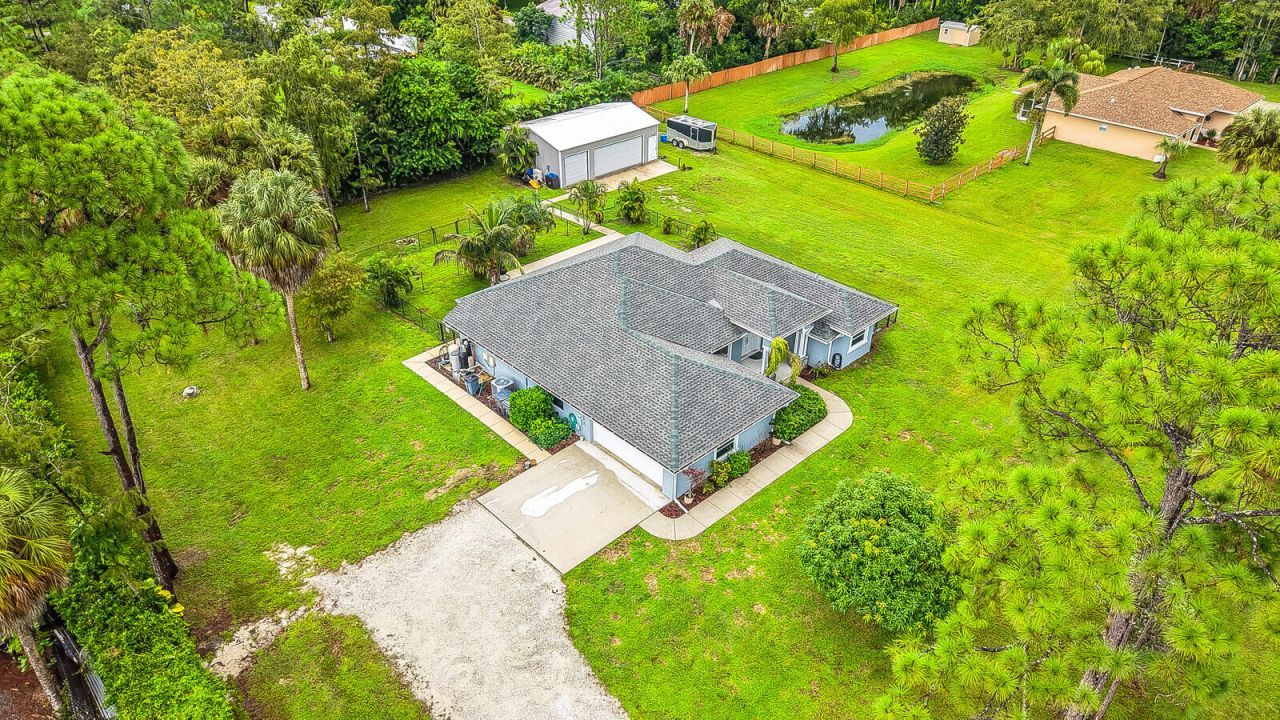 16395 E Hialeah Drive E, The Acreage, FL 33470 Photo