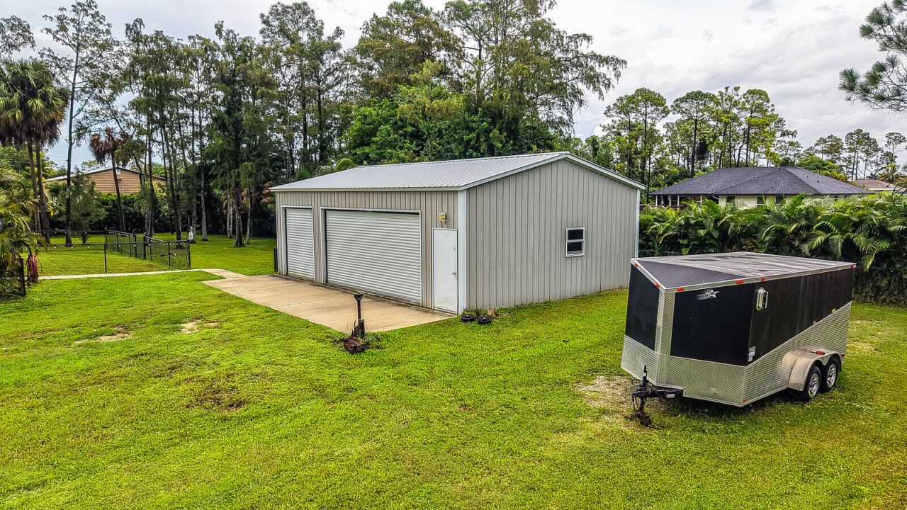 16395 E Hialeah Drive E, The Acreage, FL 33470 Photo