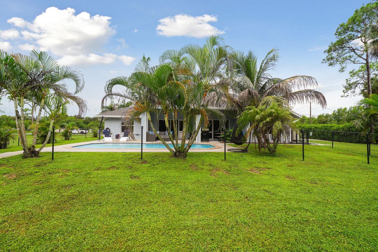 16395 E Hialeah Drive E, The Acreage, FL 33470 Photo